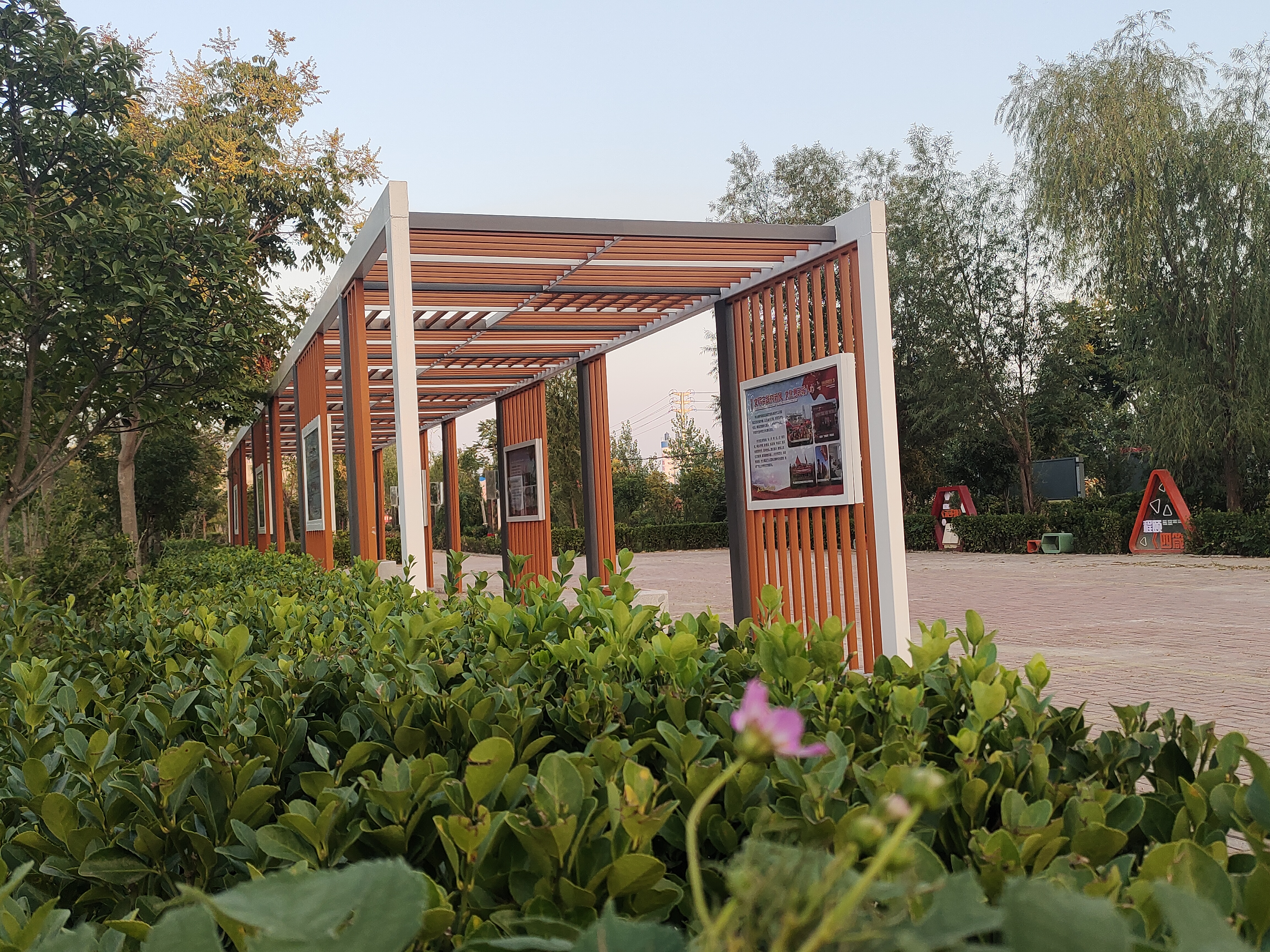 嘉祥縣仲山鎮(zhèn)黨建主題公園